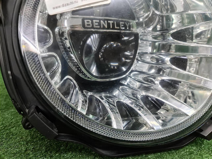 Фара правая Bentley Mulsanne (2016-2020) LED