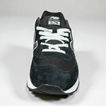 New Balance 574 Winter • Black