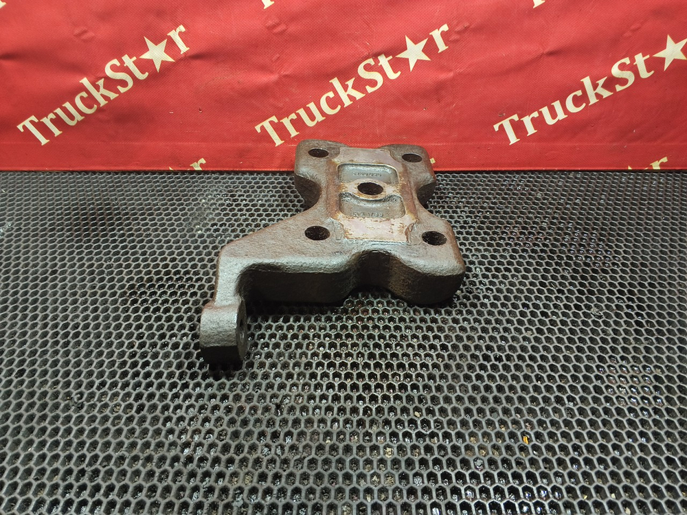 Кронштейн амортизатора заднего правый