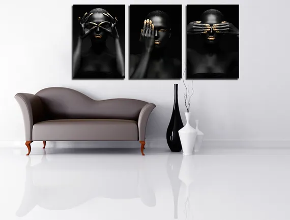 Модульная картина "Трио девушек в золоте"