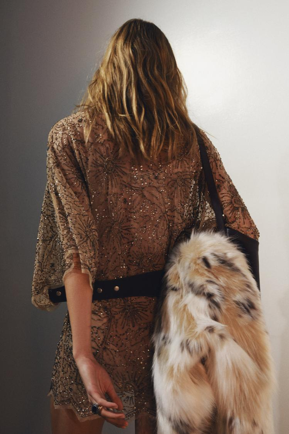 ZARA КОРОТКОЕ ПЛАТЬЕ С ВЫШИВКОЙ — ZW COLLECTION LIMITED EDITION, ЗОЛОТИСТЫЙ