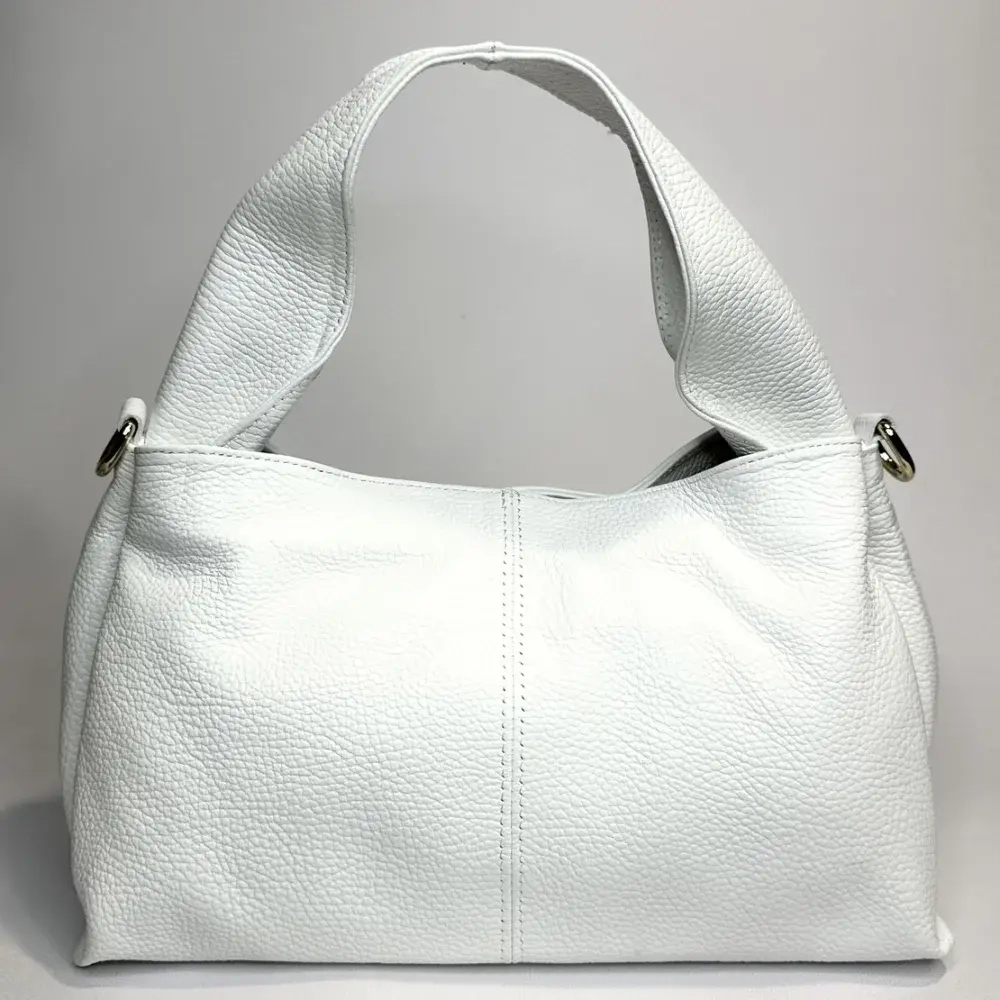 Женская сумка из натуральной кожи белого цвета