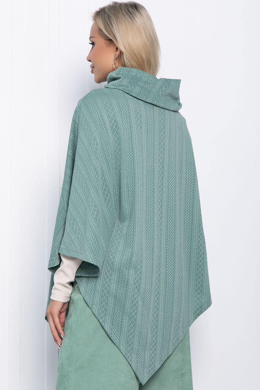 Пончо Арина (фисташковое) Б11007 LT Collection