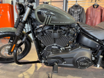 Harley-Davidson Street Bob, 2021 (Deadwood Green)