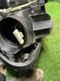 Битая Фара правая Genesis GV80 (2020-2023) LED