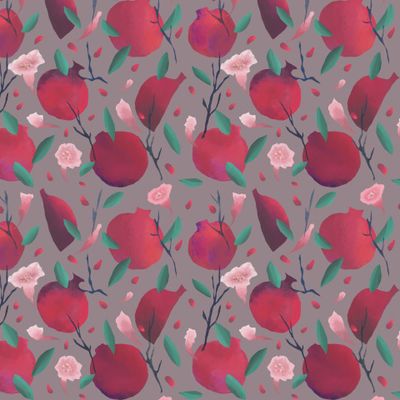 Гранат на коричневом