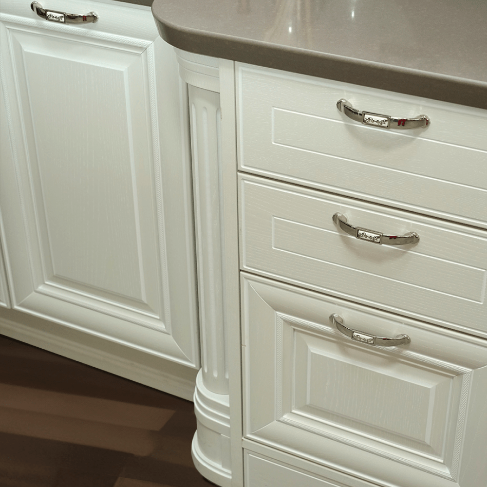 Комплект кухонной мебели с островом Pantheon, цвет белый, комплект бытовой техники включает в себя встраиваемую вытяжку, смеситель, духовой шкаф и варочную поверхность, 49450/2