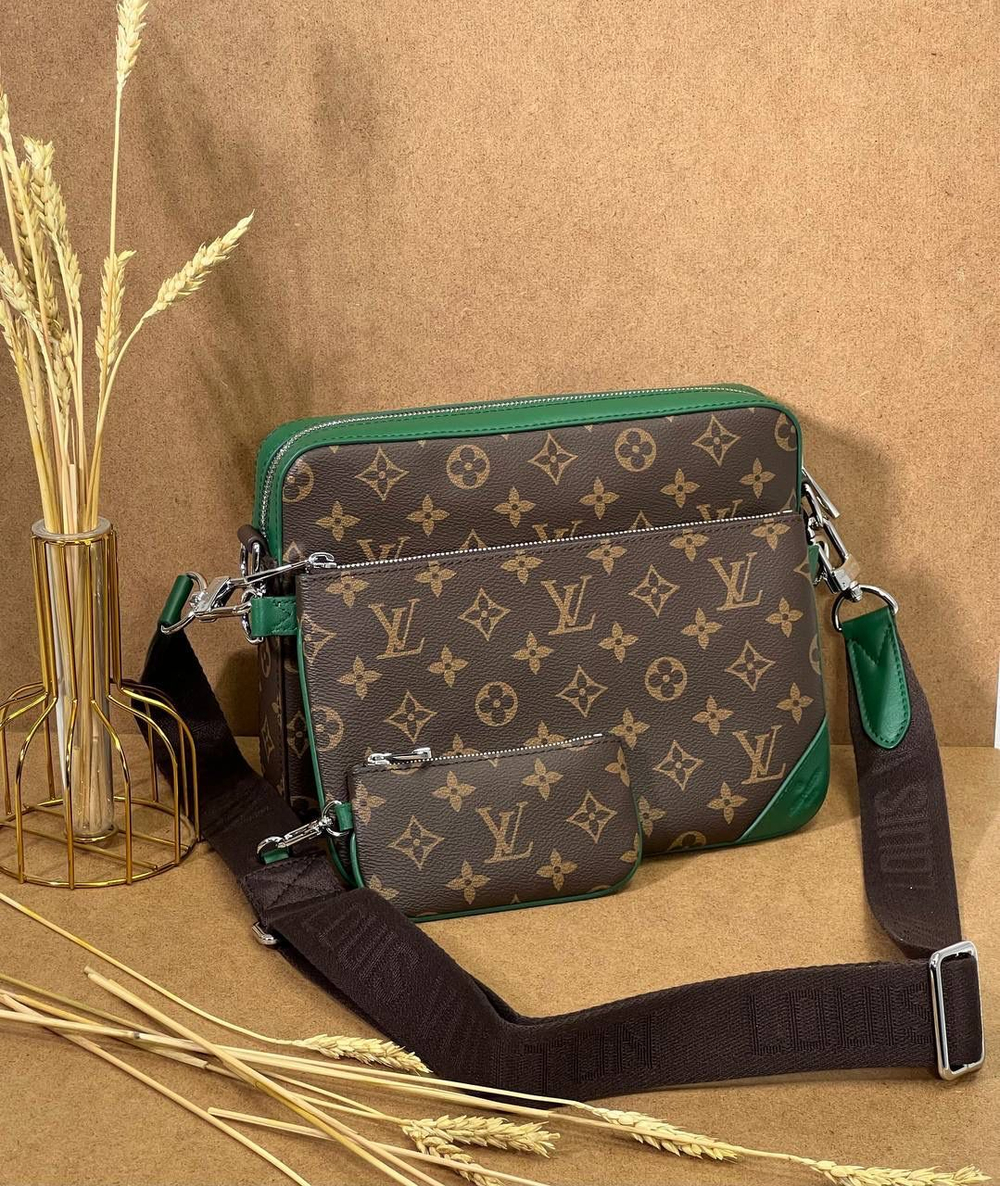 Сумка-мессенджер Louis Vuitton