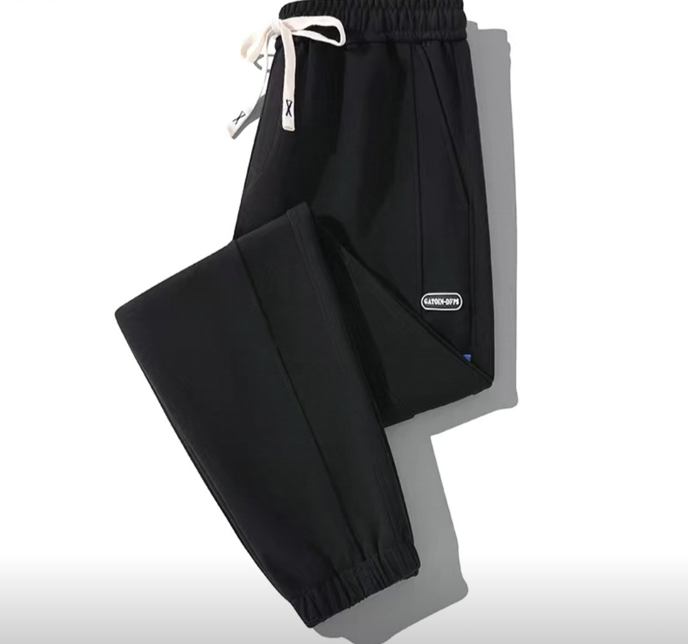 Спортивные брюки