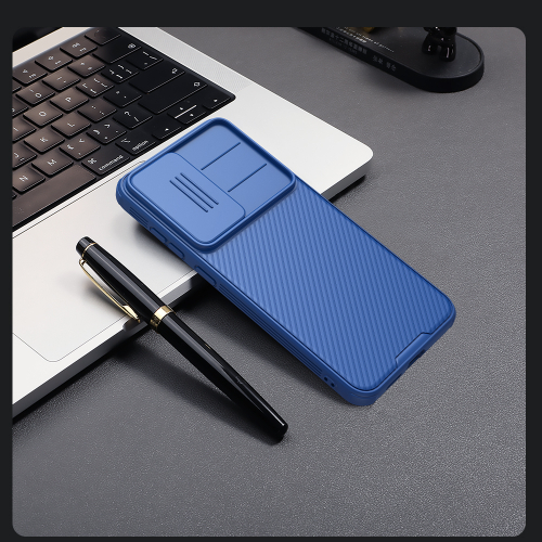 Чехол синего цвета с защитной шторкой для камеры от Nillkin на Samsung Galaxy S25, серия CamShield Pro Case