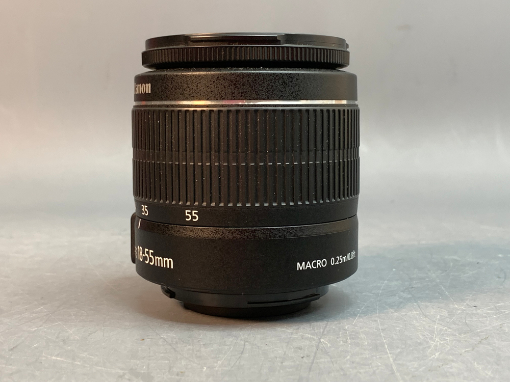 Canon 1100D kit 18-55mm 3.5-5.6 III 2.759 кадров