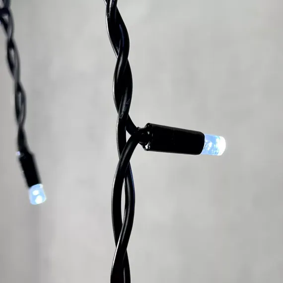 Светодиодная бахрома с колпачком 3,1*0,5 м., 120 белых LED ламп, каучуковый черный провод, LTC (LL120-1-2W)