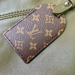 Louis Vuitton Carryall Vibe MM