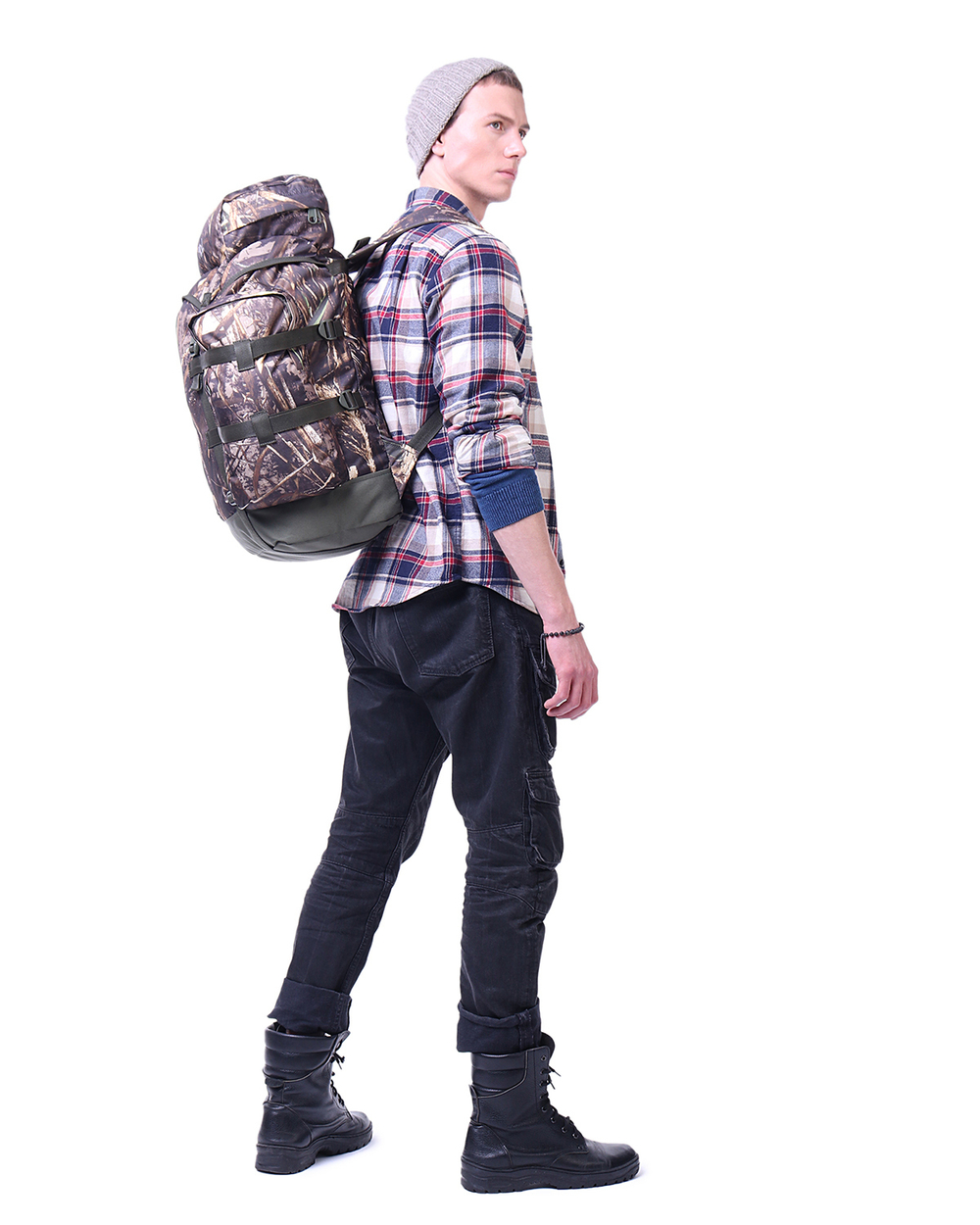 Рюкзак туристический Prival Кузьмич 70, камуфляж Лес