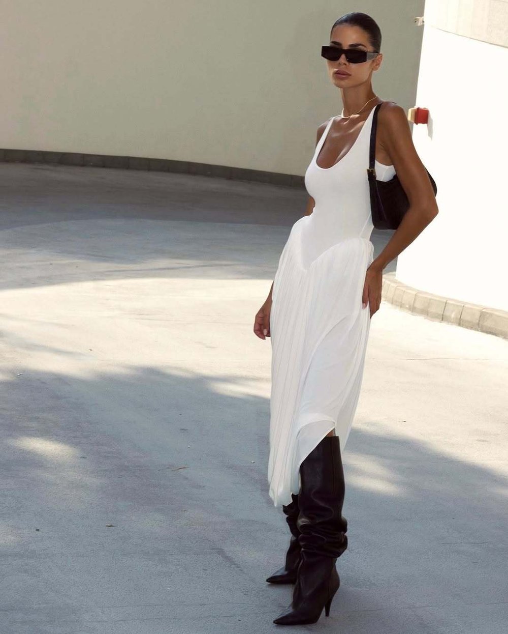 Белое платье с буфами