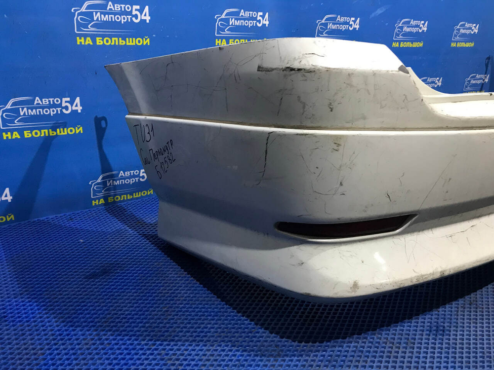 Бампер задний NISSAN PRESAGE 2003-2006