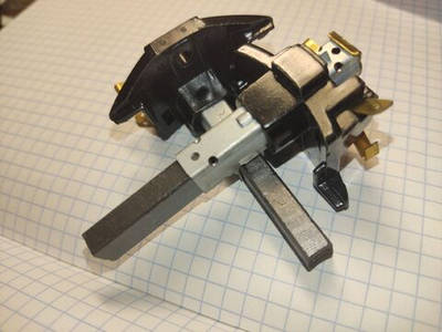 Щетки угольные для двигателя пылесоса 10 х 6,5 х 32 мм к-кт мономат щеткодержатель тип LG (2шт/комплект)