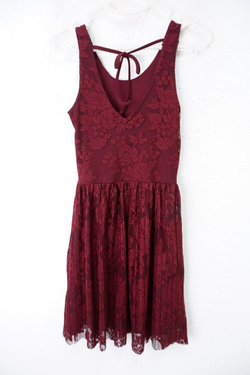 Платье Befree с кружевом 40 размер