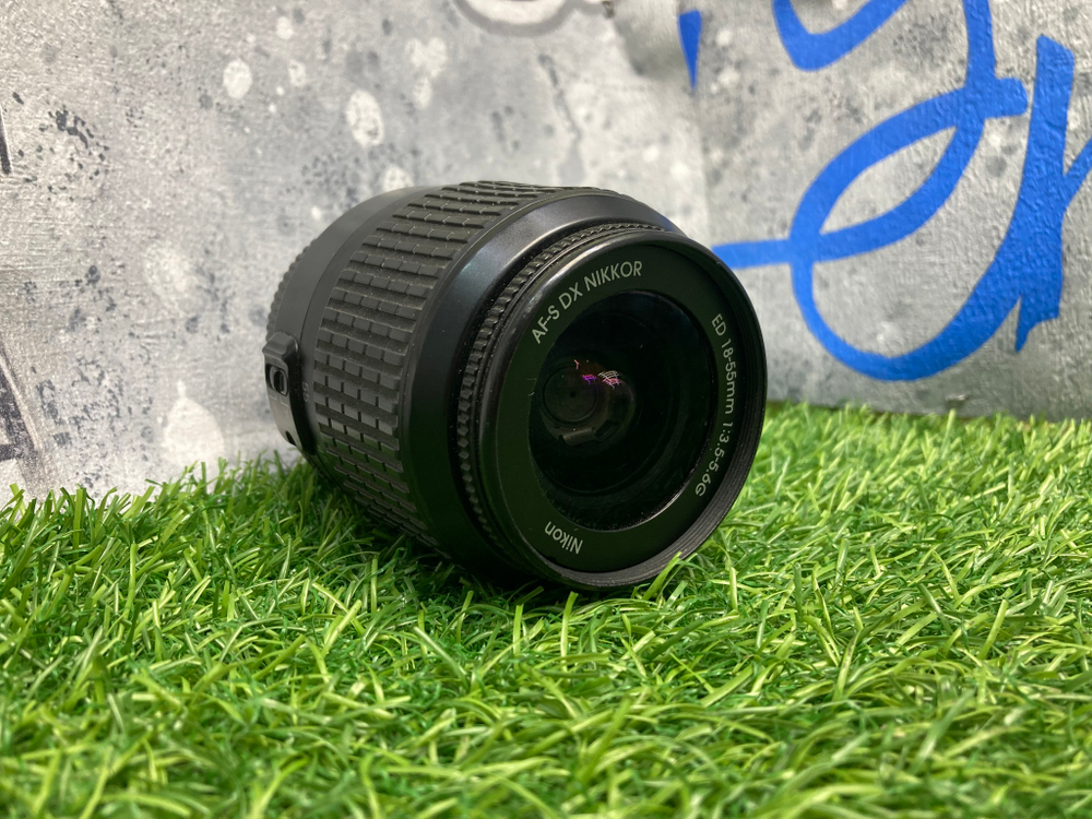 Nikon 18-55mm 3.5-5.6G AF-S DX ED