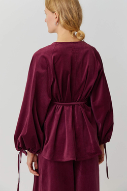 Блузка на запах из бордового вельвета