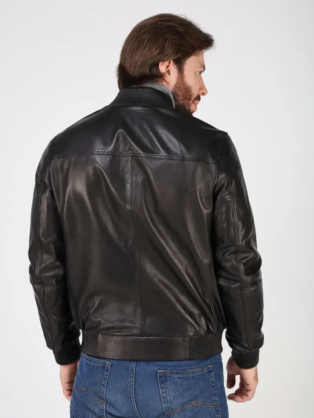 Кожаная куртка демисезонная бомбер