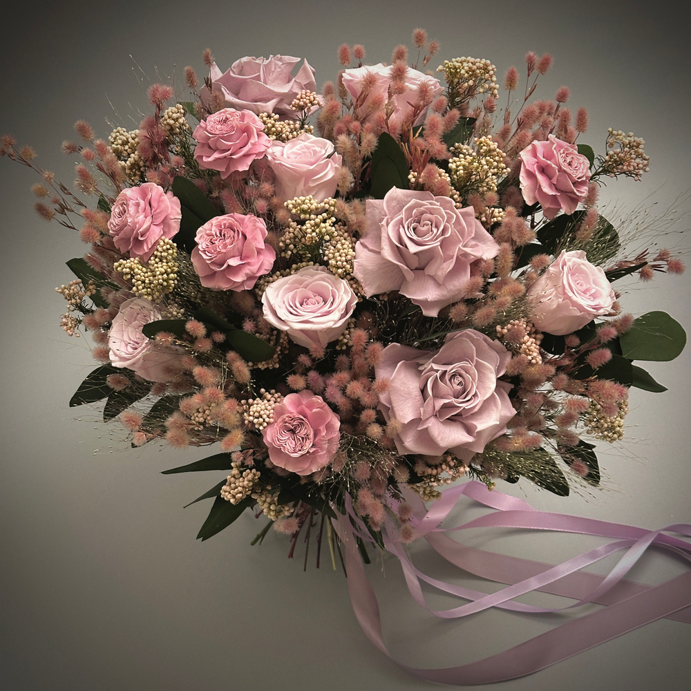 «Джульетта» - букет из стабилизированных цветов и сухоцветов