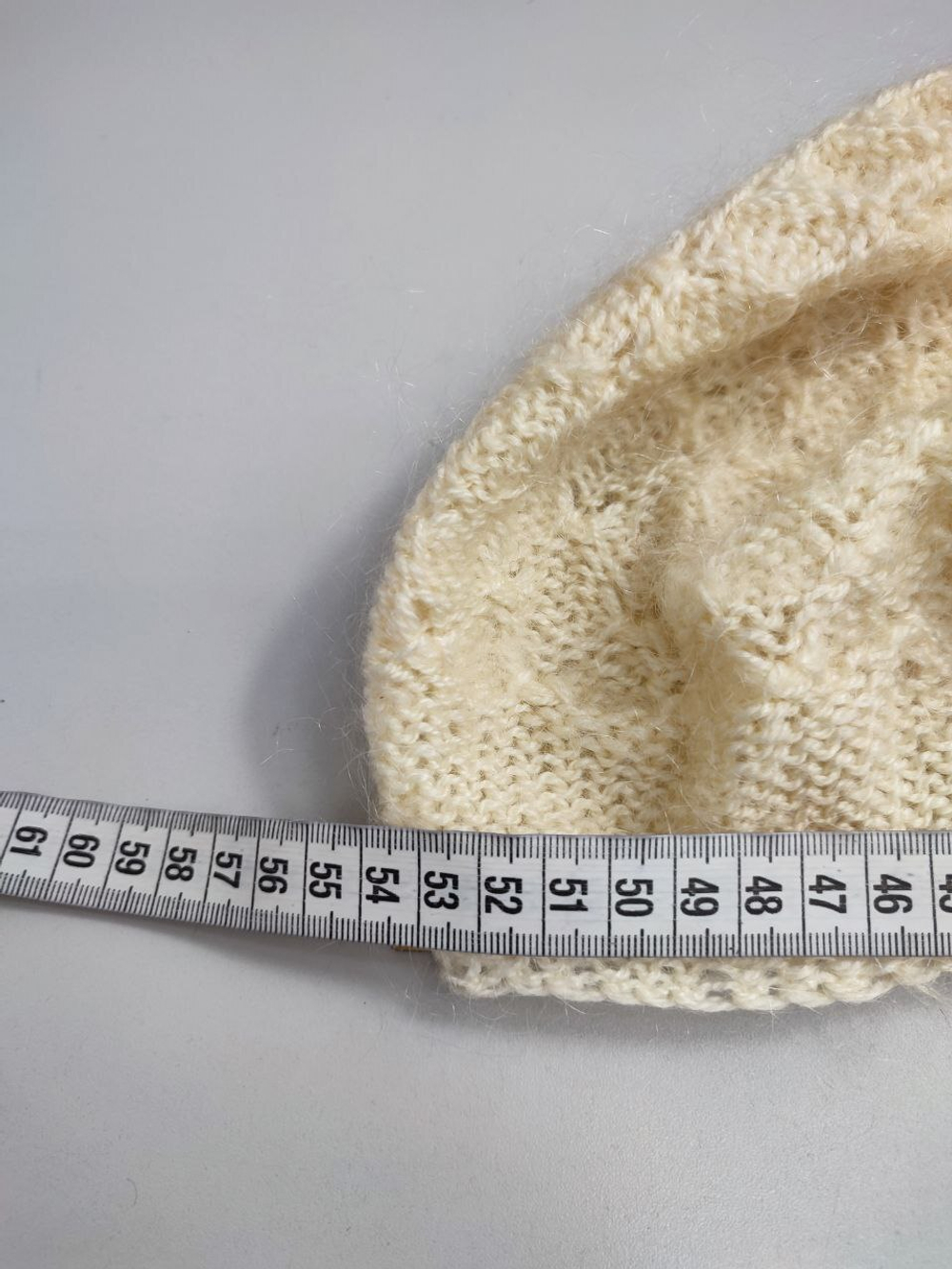 Шапка светлая шерстяная