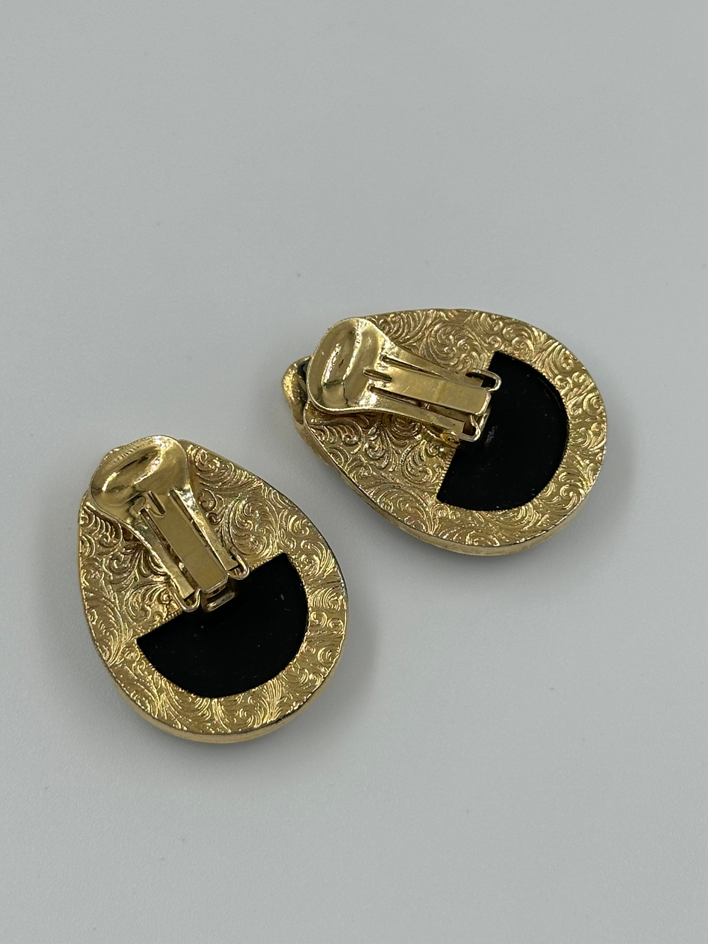 Клипсы с чёрными вставками 1928