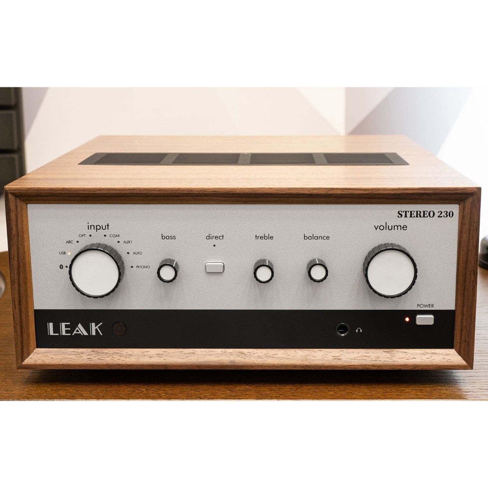 Leak Stereo 230 Walnut — интегральный стереоусилитель премиум-класса