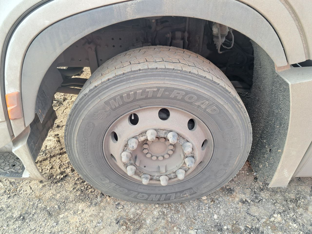 Shacman (Shaanxi) SX* 4x2 Седельный тягач SX4188YY381 (Дизельный, 12,5 л, 480 л.с., АТ)