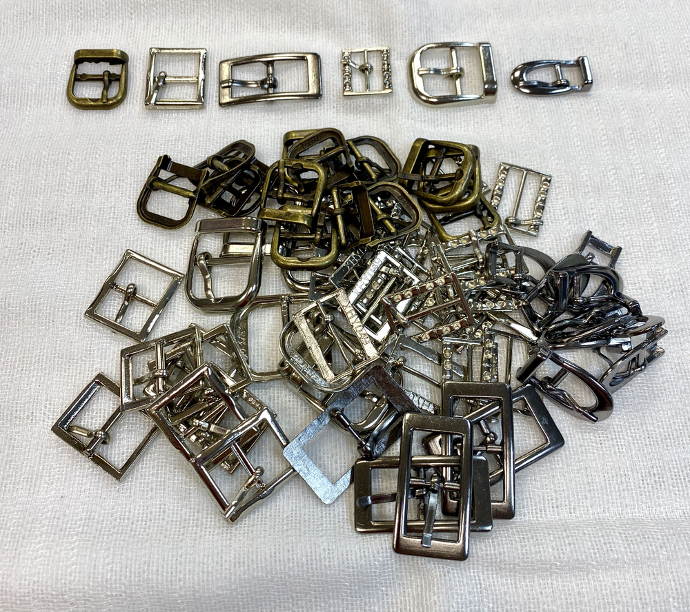 пряжка в ассортименте 250 г /обувь, одежда/