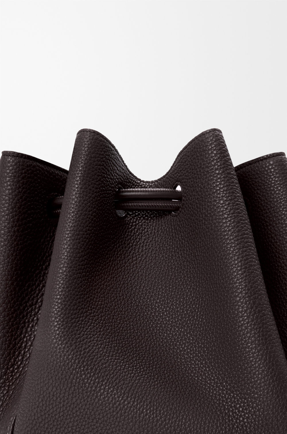Loewe Большая сумка Madrid из мягкой зернистой телячьей кожи, темно-коричневый