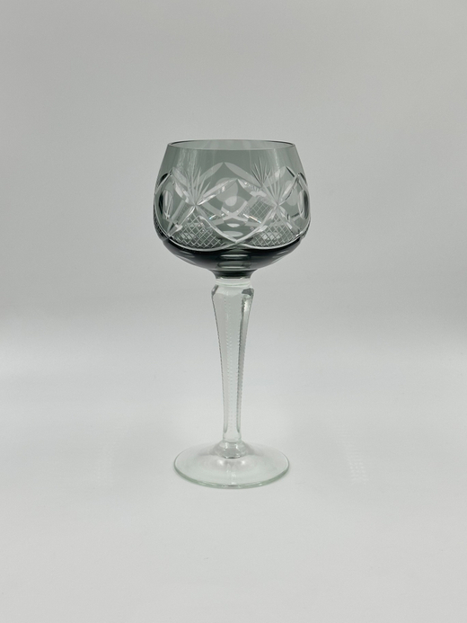 Бокал с серой чашей