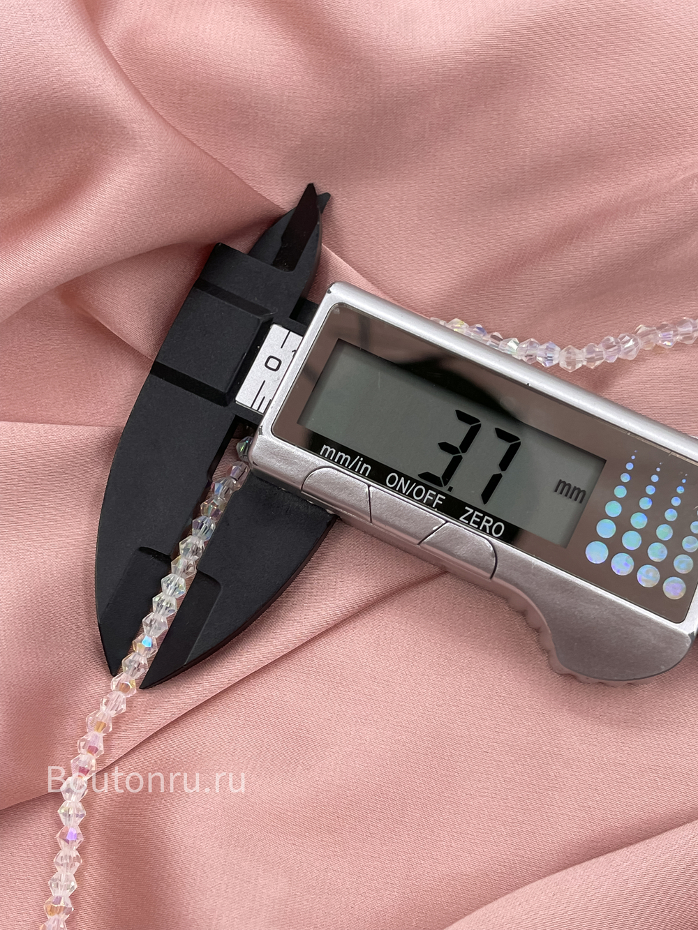 Бусины стеклянные биконусы на нити crystal AB прозрачный хамелеон