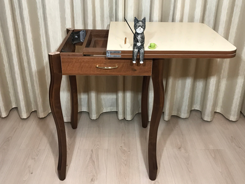 Маленький раскладной стол на венских ножках Vanilla nut