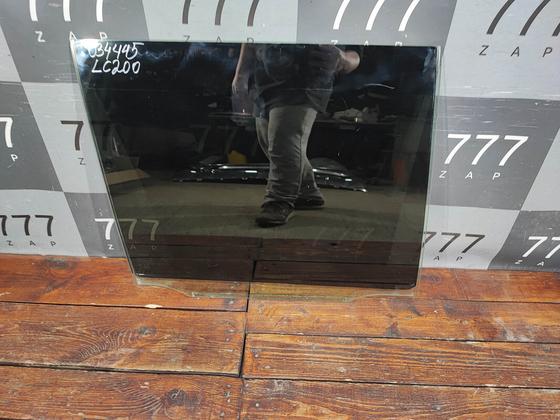 Стекло двери задней правой Toyota Land Cruiser 200 07-21 Б/У Оригинал 6810360460