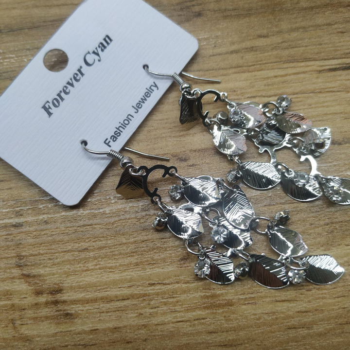 Серьги Шелест 9 листьев подвески стразинки металл серебристый