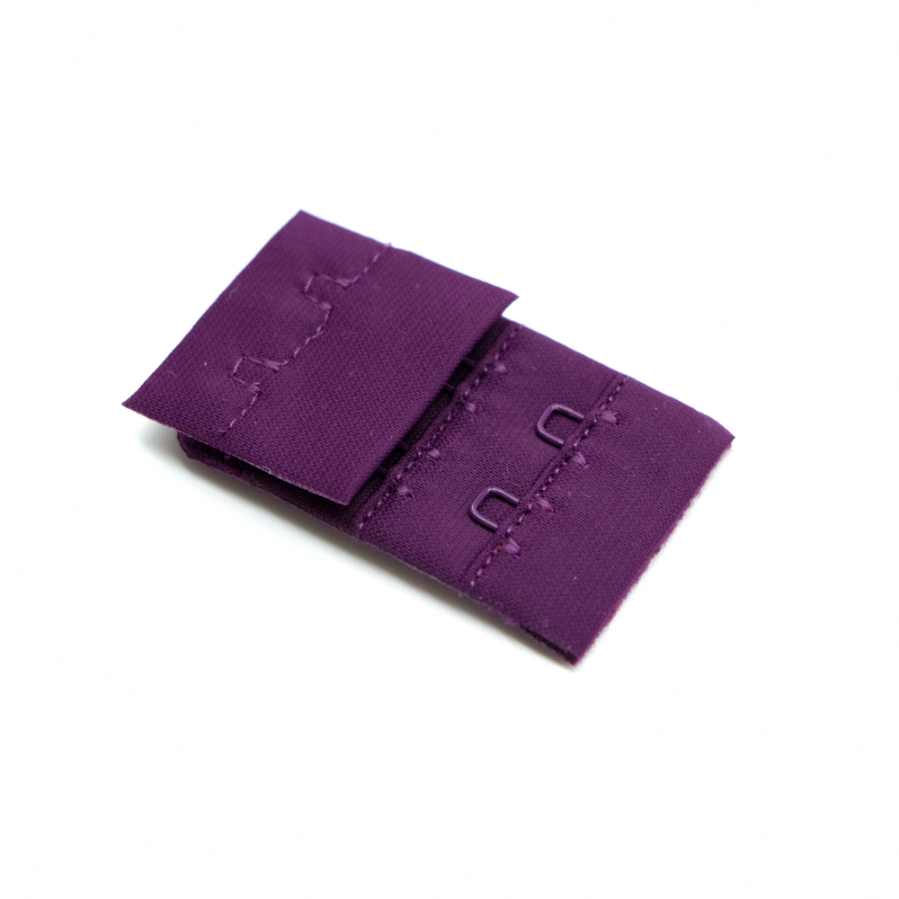 Застежка на крючки и петли (2 ряда), СЛИВА