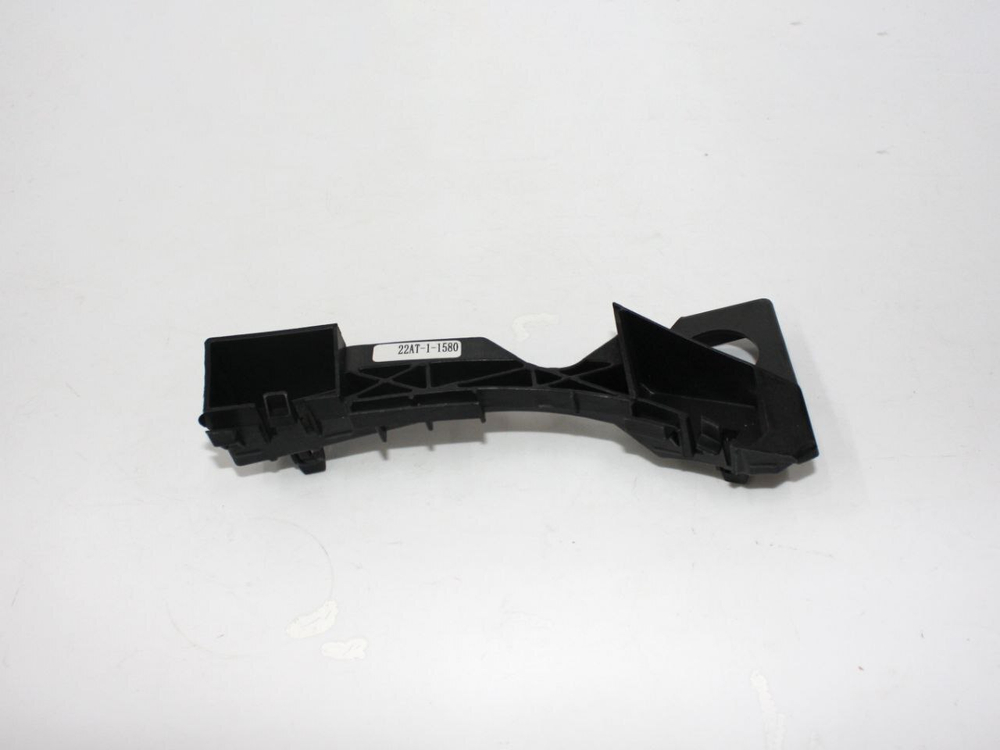 Кронштейн переднего бампера левый B2803131 Lifan Solano