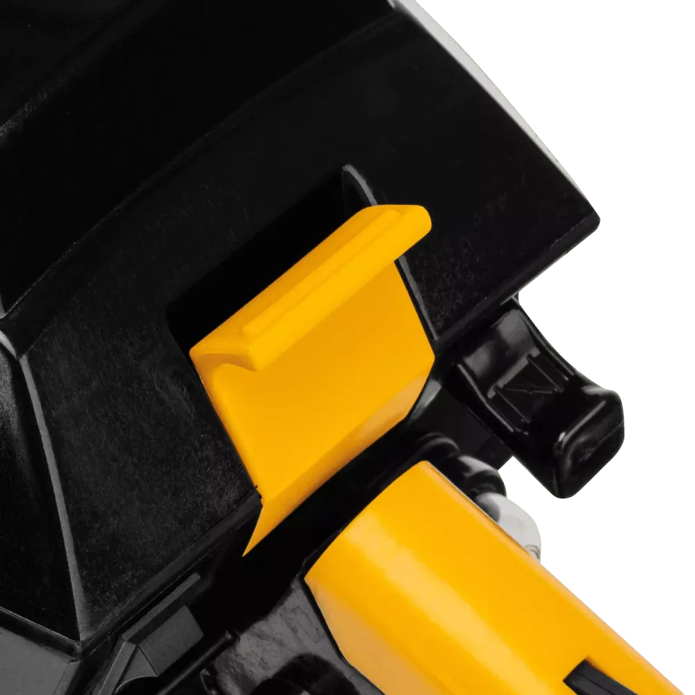 Пила цепная бензиновая DGS-4516, шина 40 см, 45 см3, 3 л.с, шаг 3/8, паз 1.3 мм, 57 звеньев Denzel, 95230