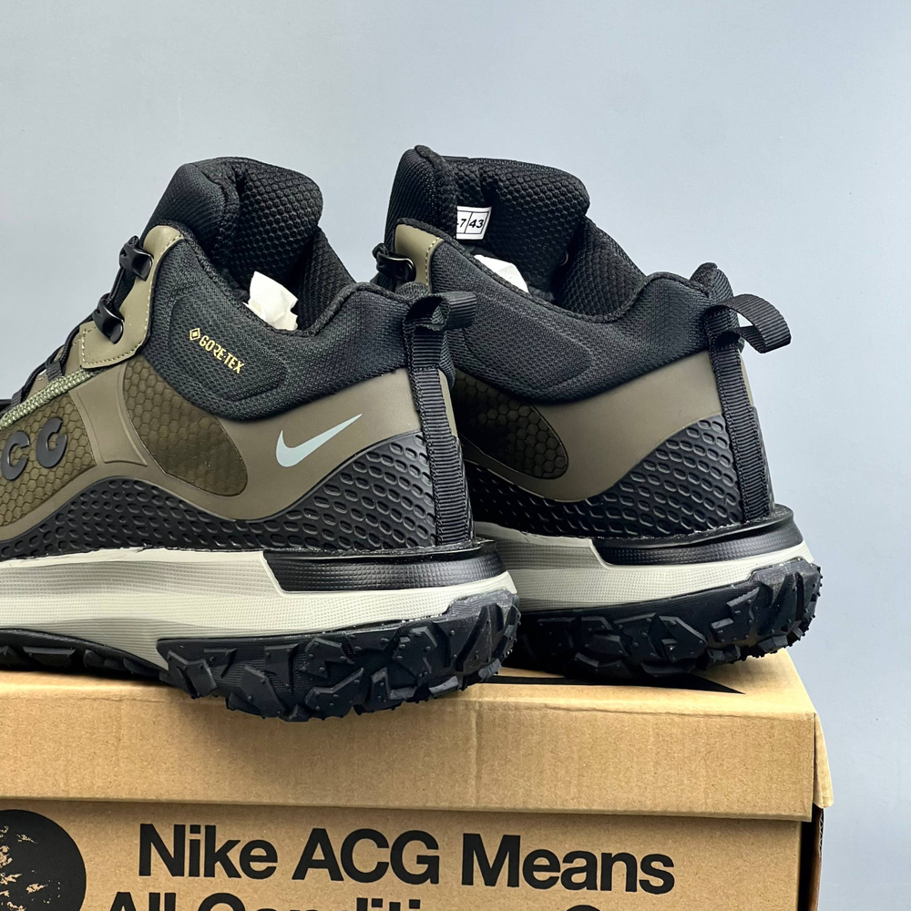 Кроссовки Nike ACG GoreTex на меху #428 (хаки)