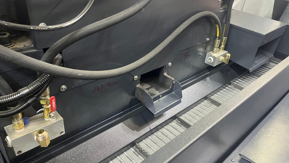 Вертикальный фрезерный обрабатывающий центр B-Power LV-1160 12000 WP1