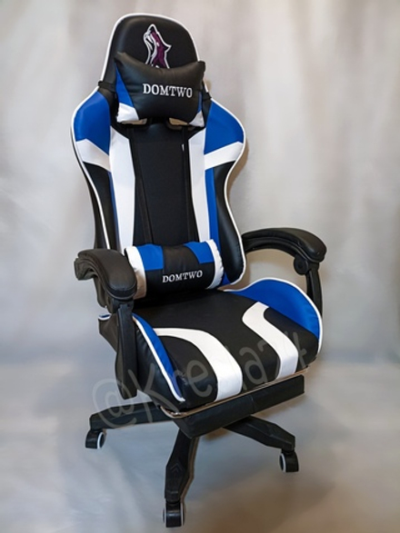 Геймерское кресло черно-сине-белой расцветки
