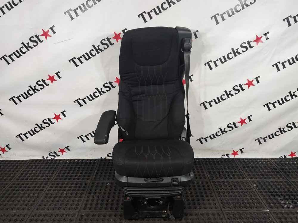 Сиденье водительское пневматическое 2018г