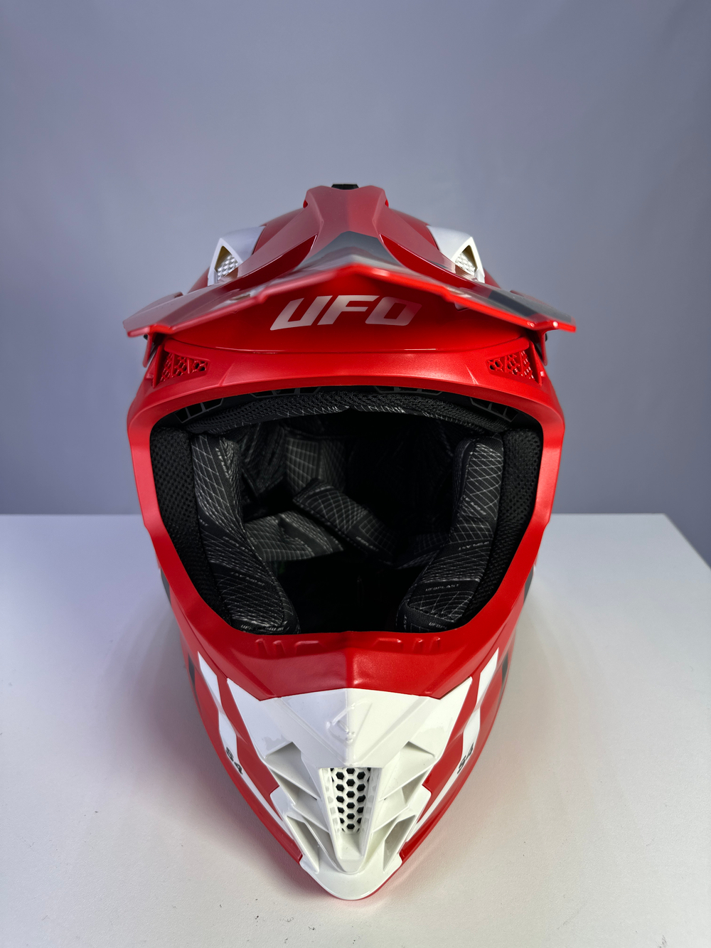 Мотошлем UFO HELMET INTREPID Red/Black Glossy