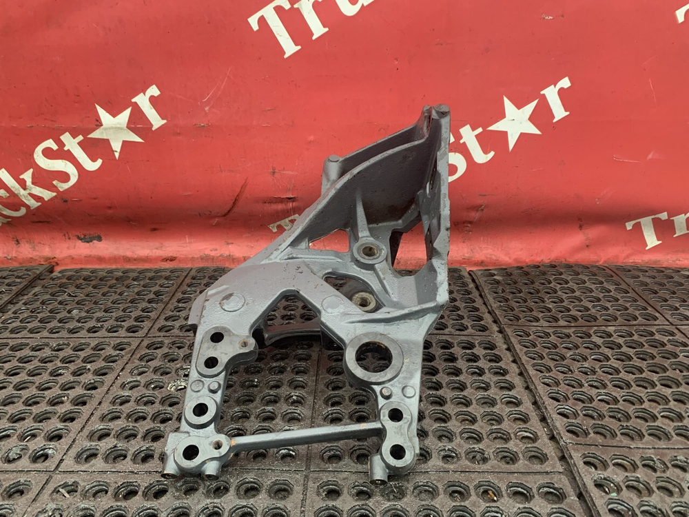 Кронштейн рессоры передней левый 2021г