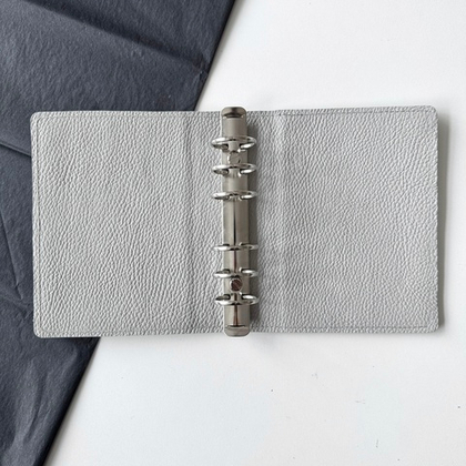 Обложка на кольцах А6 без карманов на резинке