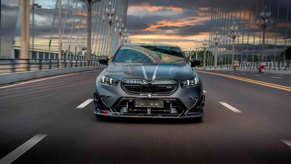 Карбоновый аэродинамический обвес для BMW M5 G90 G99 2024+ БМВ