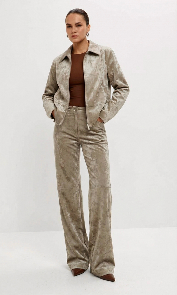 Брюки Боуи из экокожи в оттенке миндаля