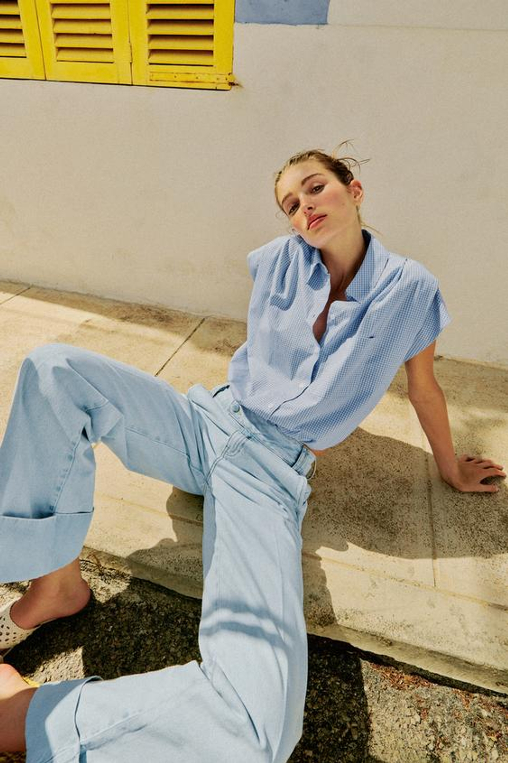 ZARA УКОРОЧЕННАЯ РУБАШКА В КЛЕТКУ ВИШИ, СИНИЙ/БЕЛЫЙ